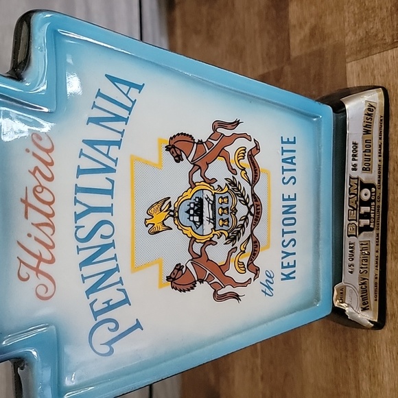 1967 vintage Jim Beam whiskey decanter- historic Pennsylvania - Picture 3 of 5